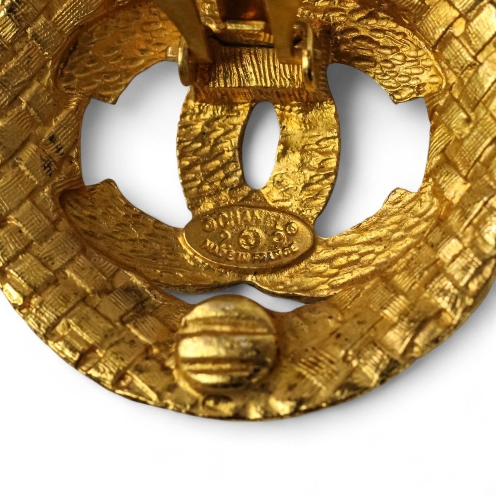 CHANEL Vintage Gold Logo Earrings - Picture 7 of 9